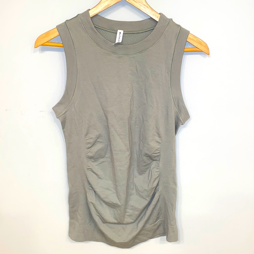 Athleta NWOT soft workout shirt with mesh back, great condition, size small
